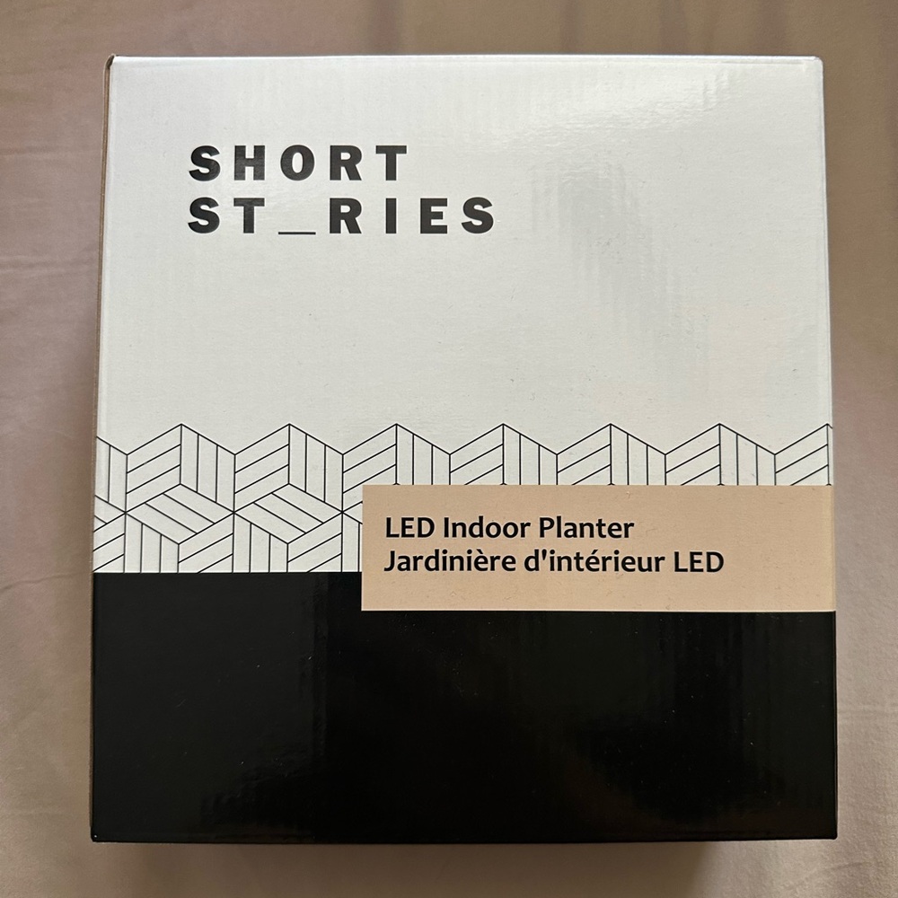 Short Stories LED Indoor Planter